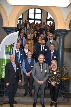 Bild 3: Teilnehmerinnen und Teilnehmer des 1. Lausitzer Bildungsgipfels, Quelle: Landkreis Spree-Neie/Wokrejs Sprjewja-Nysa 