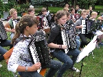 Bild 1: Akkordeonprojektorchester der Musik- und Kunstschule Johann Theodor Römhild des Landkreises Spree-Neiße / Musik- und Kunstschule