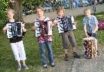 Bild 1: Akkordeonspieler  der Musik- und Kunstschule sind auch dabei / Musik- und Kunstschule