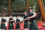 Bild 1: Die North Berwick Pipe Band aus dem Spree-Neiße-Partnerkreis East Lothian wird das Publikum auch bei der 12. Internationalen Folklorelawine mit schottischen Klängen begeistern. / Landkre
