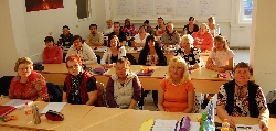 Bild 1: Teilnehmer der Qualifizierungsmaßnahme zur/zum Altenpflegehelfer/in  / Steffi Schiemenz, Regionalbudget